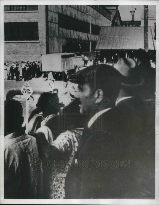 1935 Press Photo Strike riot breaks out at Berger Manufacturing Company - Historic Images