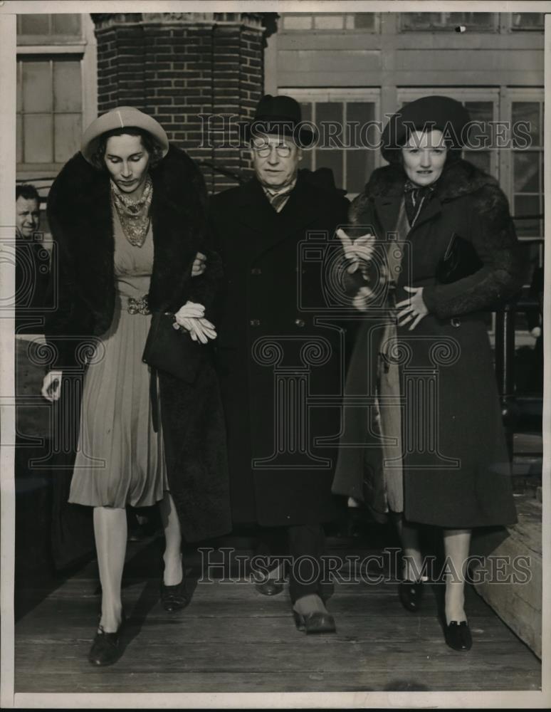 1939 Press Photo Mrs Neil Richardson, Mrs Patrick Chapman &amp; a friend in NYC - Historic Images