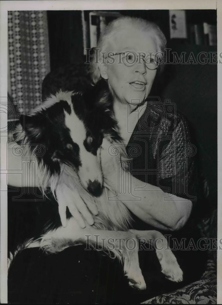 1938 Press Photo Mrs Albert M Troyer of Omaha NE seeks husband release from USSR - Historic Images