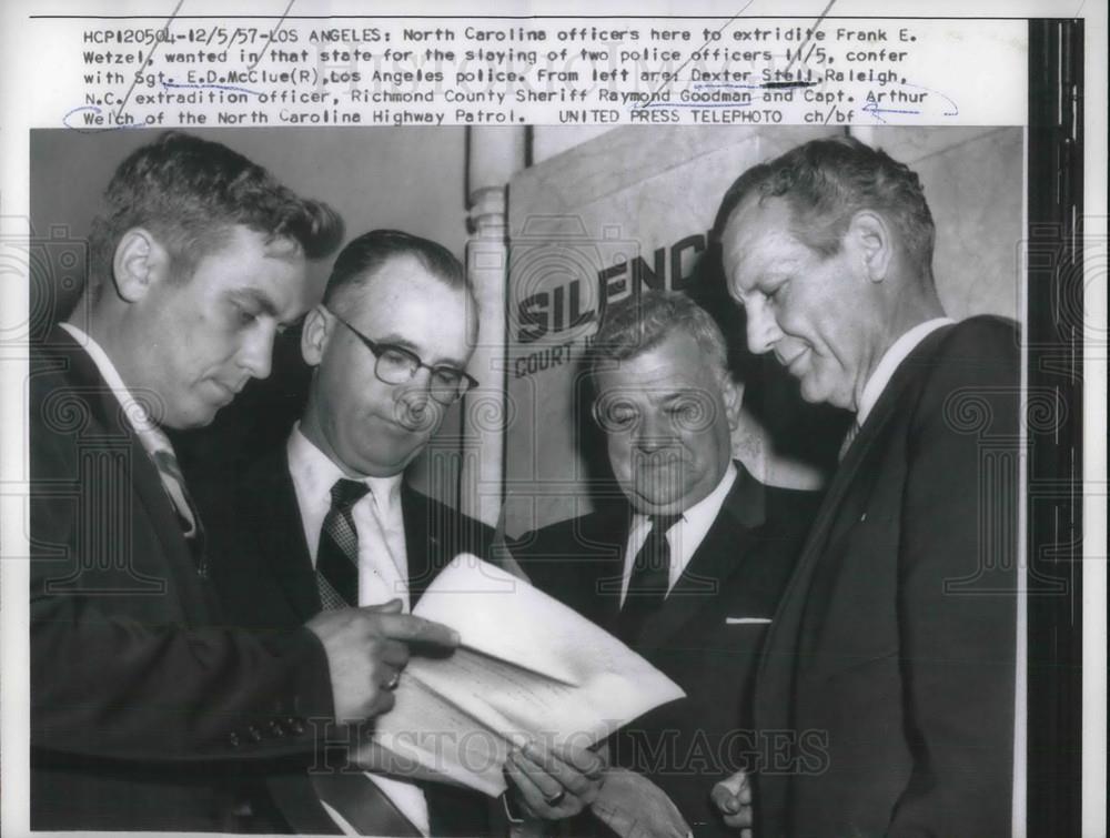 1957 Press Photo North Carolina Officers to extradite Frank E.wetzel - Historic Images