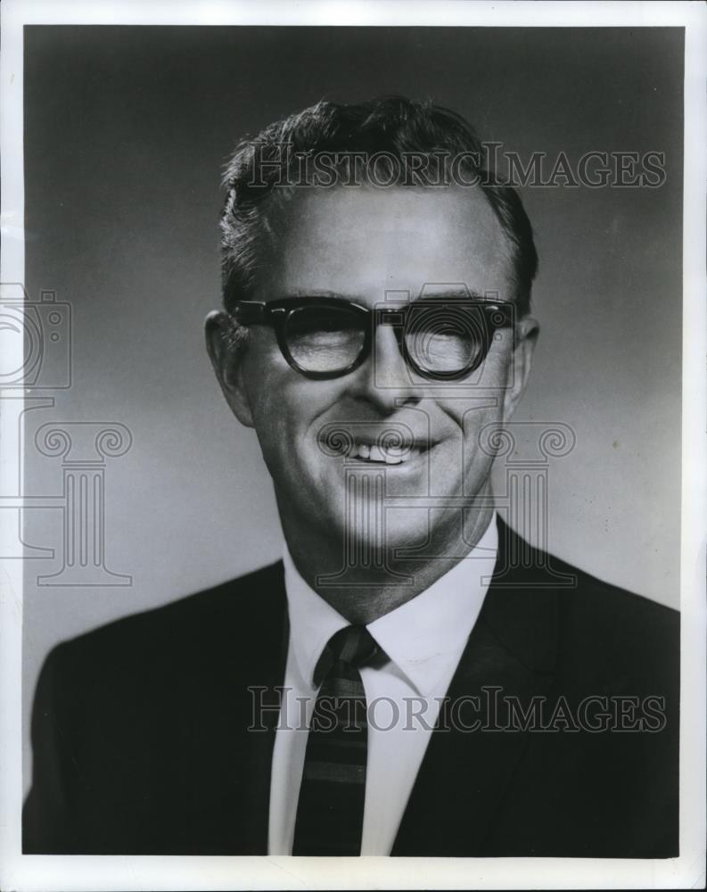 1968 Press Photo William L Whelan, vice president-Oregon Division US Plywood - Historic Images