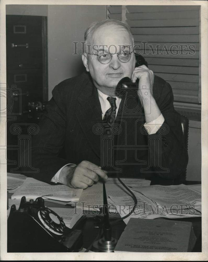 1945 Press Photo Goodrich W. Lineweaver, new director of the branch of operation - Historic Images