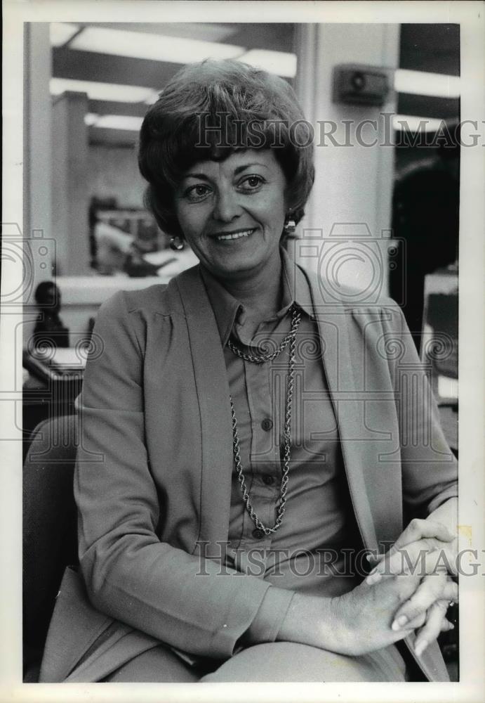 1977 Press Photo Officer - ora62567 - Historic Images