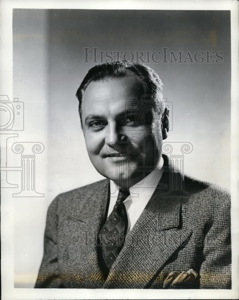 1941 Press Photo Sales Manager Lee Cosart Of Dodge Brothers Corporation - Historic Images