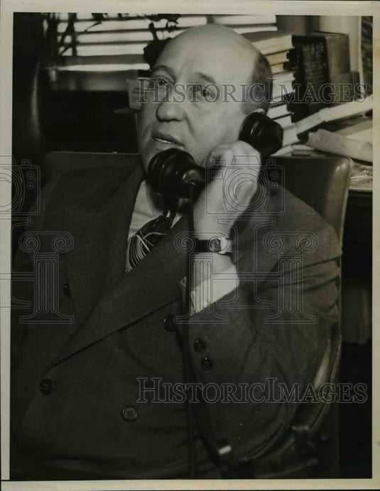1939 Press Photo Mr Fishbein on the phone at his office desk - nee89904 - Historic Images