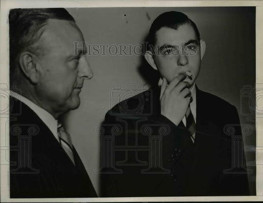 1940 Press Photo William A Stuart, lawyer Mortimer O'Brien at Harrison NY court - Historic Images