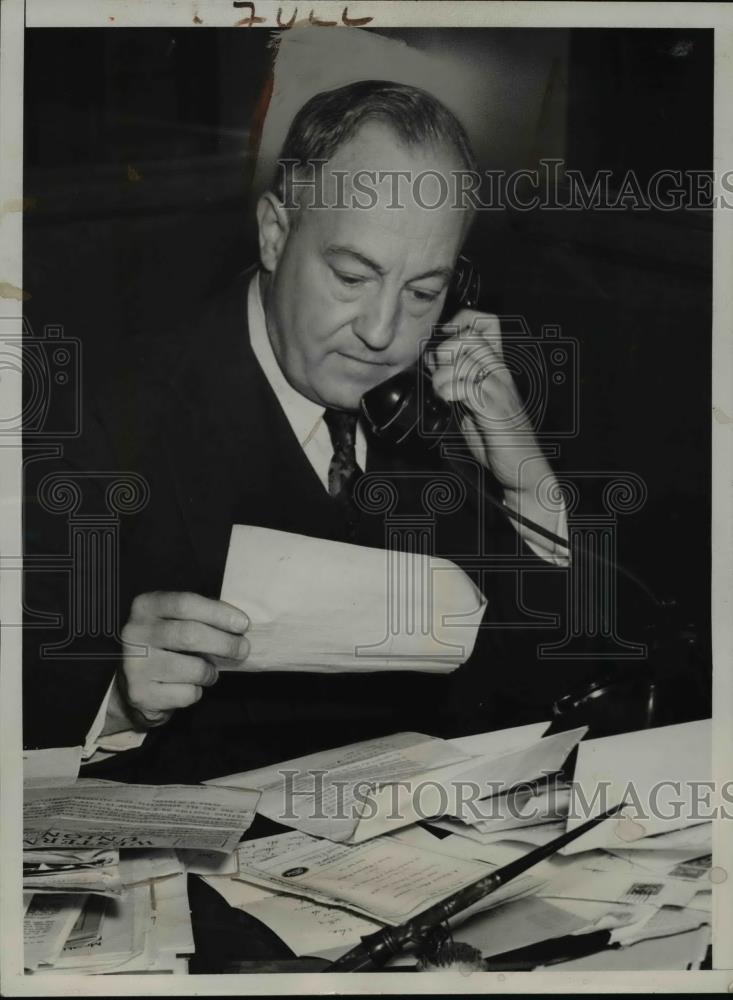 1958 Press Photo Fred Roth President of the Whitney Roth Shoe Company, Cleveland - Historic Images