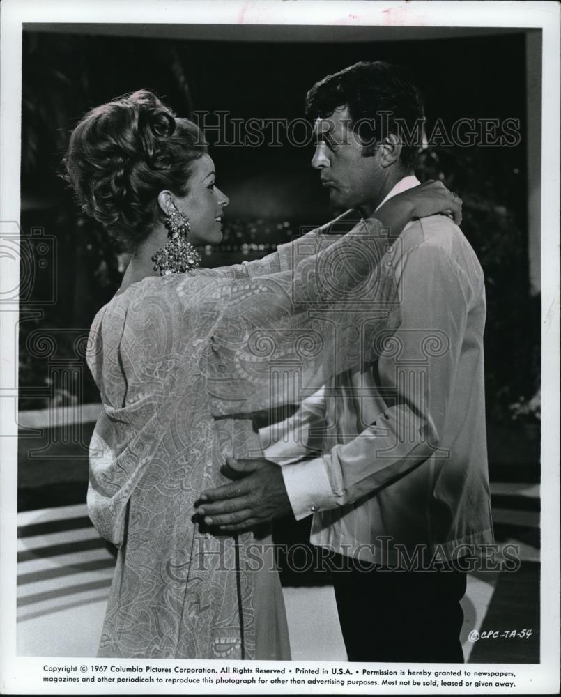 1968 Press Photo Beverly Adams, Dean Martin in The Ambushers - cvp74552 - Historic Images