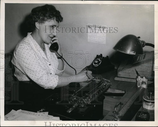 1954 Press Photo Mrs Katherine Weissberg - cvp80509 - Historic Images