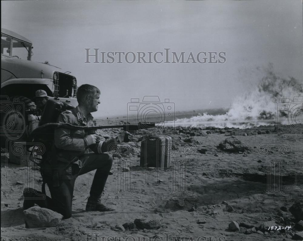 1967 Press Photo George Peppard in Tobruk - cvp78670 - Historic Images