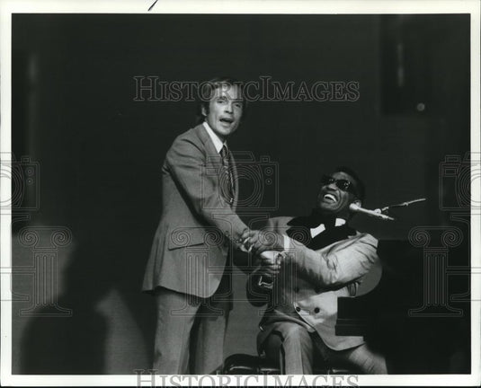 Press Photo Dick Cavett & Ray Charles - cvp74716 - Historic Images