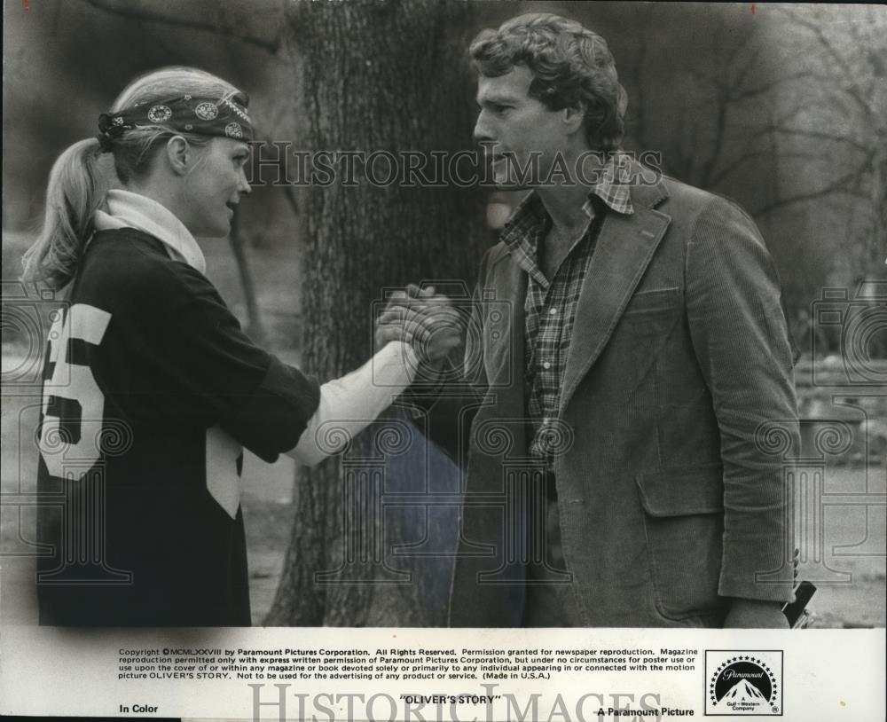 1978 Press Photo Ryan O&#39;Neal and Candice Bergen in Oliver&#39;s Story - cvp78463 - Historic Images