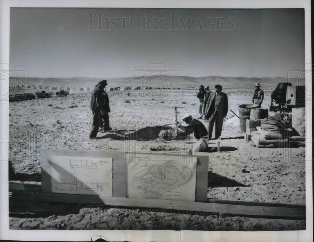 1963 Press Photo Dimona Israel construction starts on ne wschool building - Historic Images