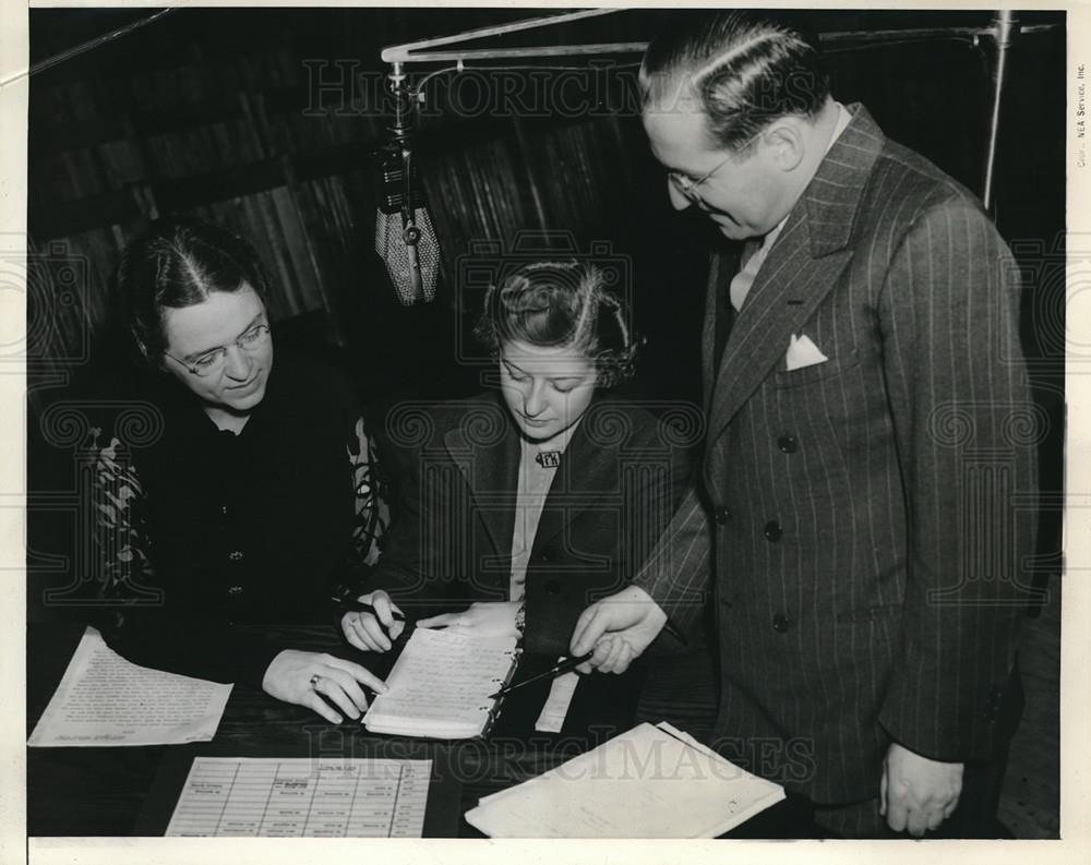 1938 Press Photo Edna Whitney, Frances Kelley, Dr William Levenson - neb67910 - Historic Images