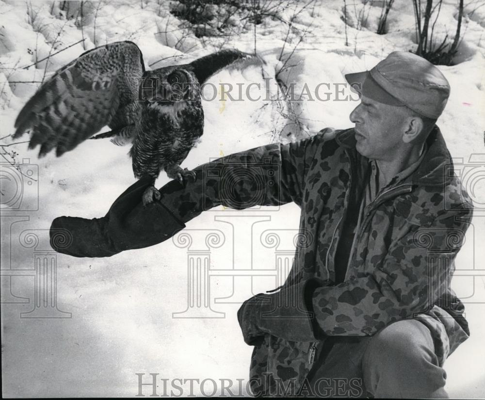 1961 Press Photo Owl Bird Partner in Hunting - spx05794 - Historic Images