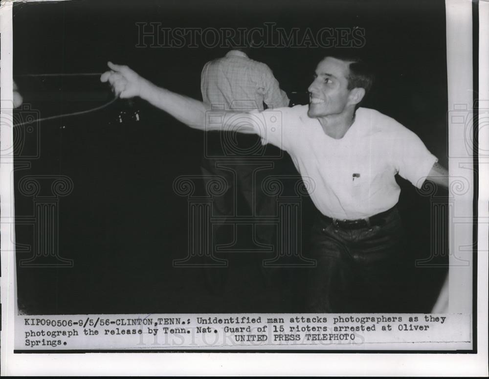 1956 Press Photo Rioters released by Tenn. Nat. Guard arrested at Oliver Spring - Historic Images