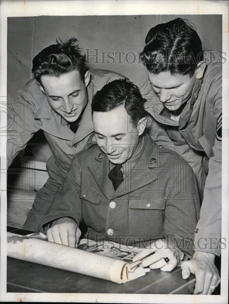 1942 Press Photo Pvt Earnest MacArthur grand nephew of General - nem31580 - Historic Images