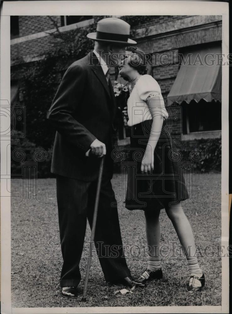 1939 Press Photo General John J Pershing age 79 in DC with Judy Mack - nem32462 - Historic Images