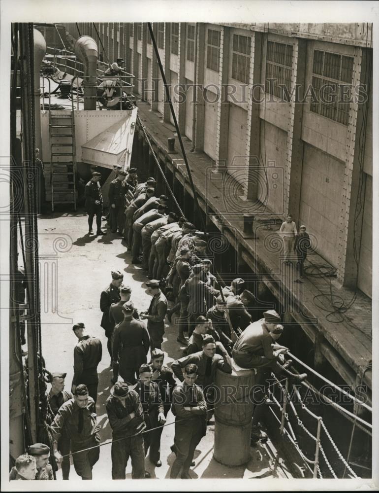 1938 Press Photo US Army soldiers on transport Chateau Thierry - Historic Images