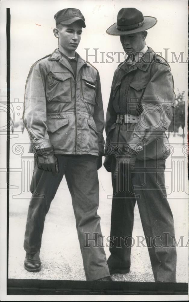 1958 Press Photo Marine drill Sgt JR Smith &amp; Major General Williams in SC - Historic Images