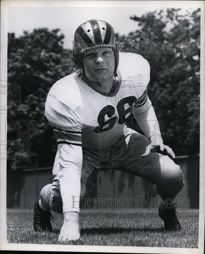 1947 Press Photo Purdue football player guard Thomas Hard - Historic Images