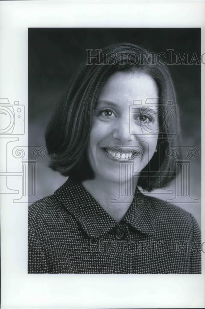 1999 Press Photo Mary-Alice Frank CEO of the Red Cross Cleveland Ohio - Historic Images