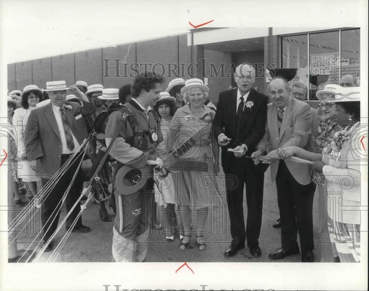 1984 Press Photo Russell Hansen - cvp16349 - Historic Images