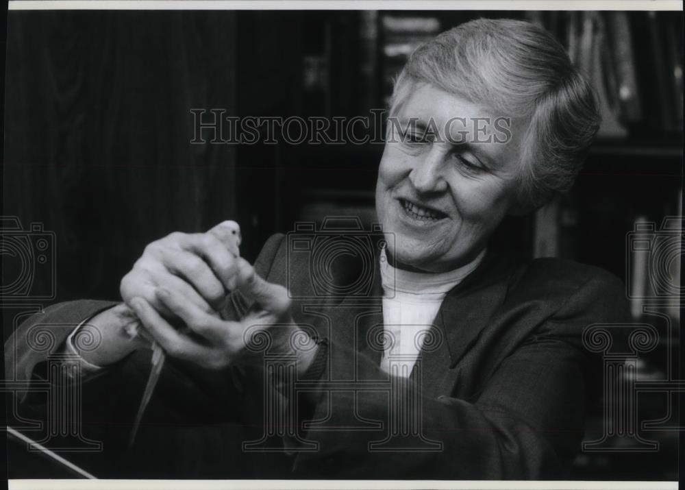 1992 Press Photo Sister Rose Ann Fleming Xavier University - cvp15156 - Historic Images