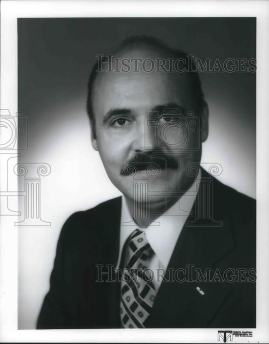 Press Photo Joel Elman Cleveland Range Co. and Standard Company - cvp04586 - Historic Images