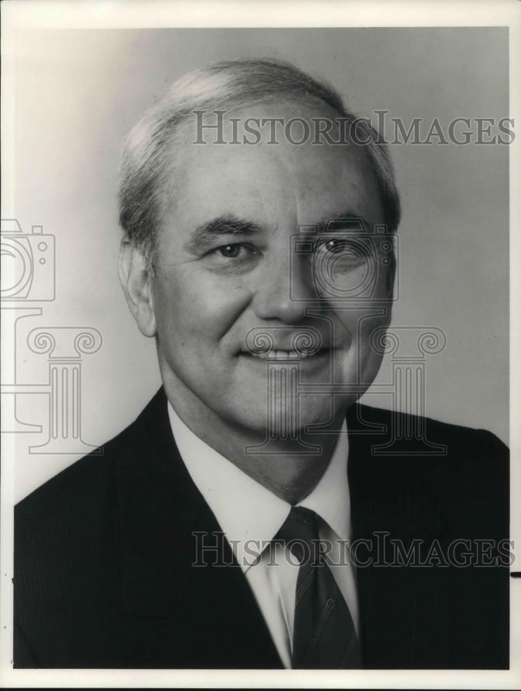 1986 Press Photo John T. Hartley President &amp; CEO of Harris Corp. - cvp16620 - Historic Images