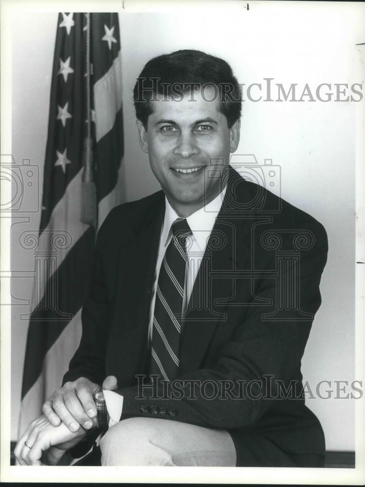 1991 Press Photo Dennis E Ecksart American Lawyer And Politician - cvp04567 - Historic Images