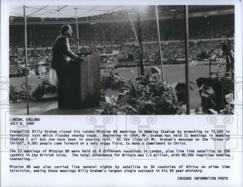 1989 Press Photo Evangelist Billy Graham preaches to audience in London England - Historic Images