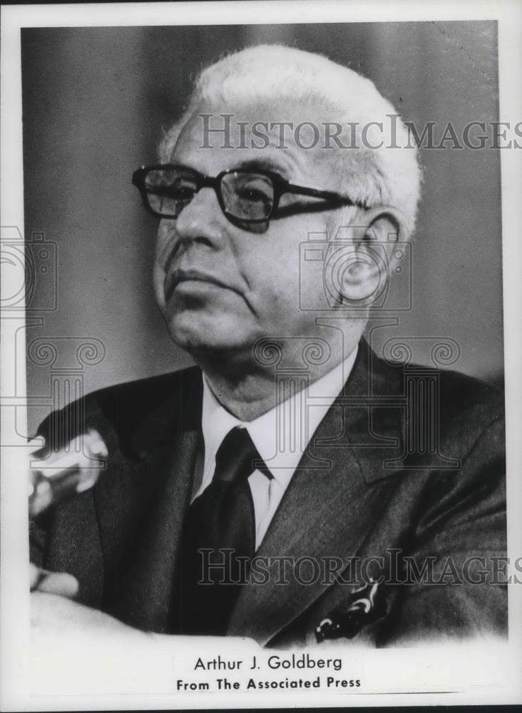 1983 Press Photo Arthur J Goldberg American statesman and jurist - cvp13856 - Historic Images