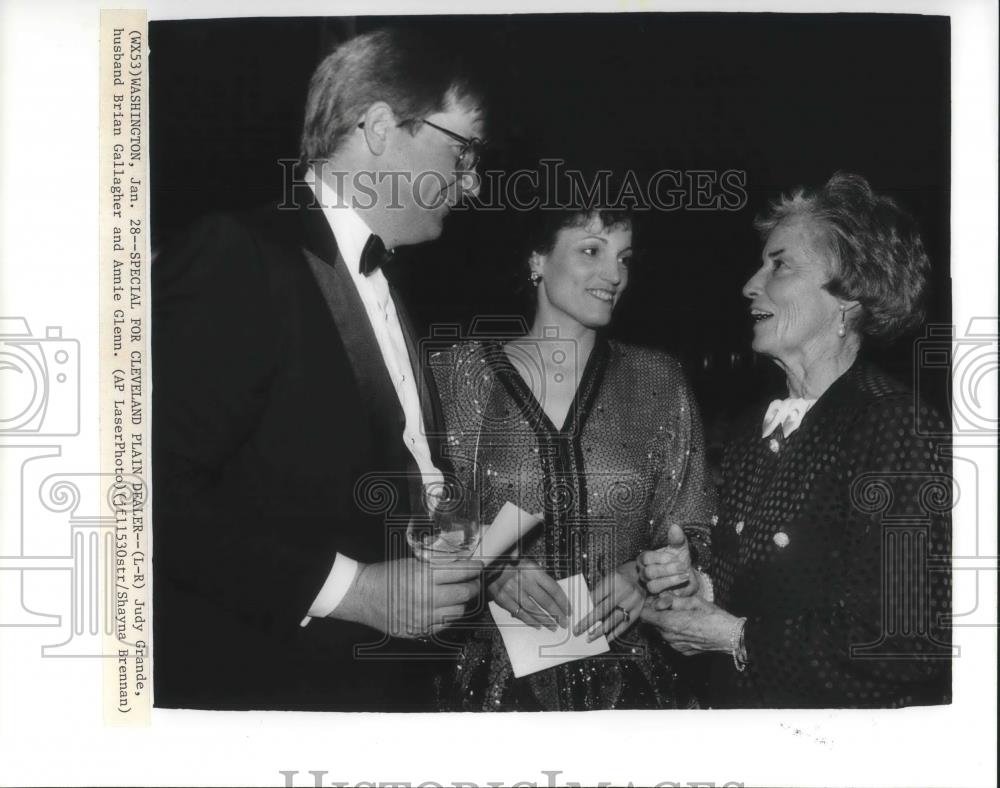 1990 Press Photo Judy Grande, Brian Gallagher &amp; Annie Glenn - cvp13093 - Historic Images