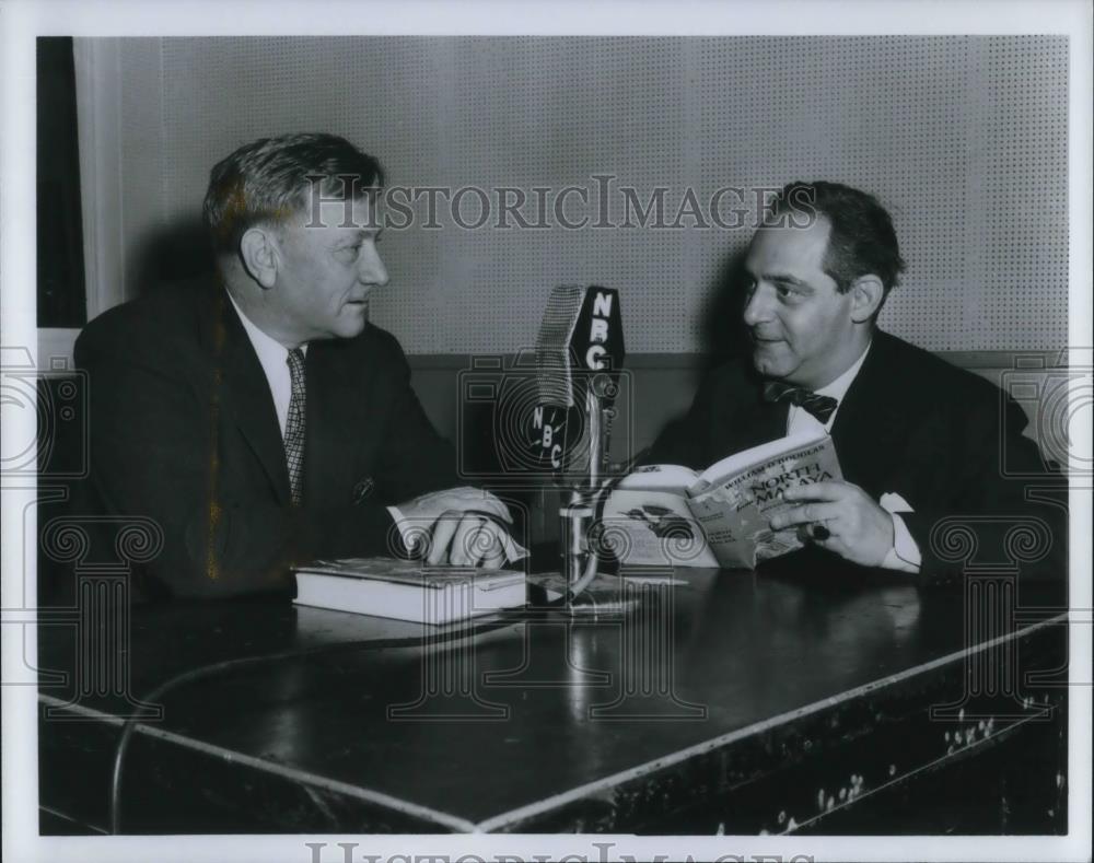 1988 Press Photo Ben Grauer Radio Commentator and Justice William O Douglas 1953 - Historic Images
