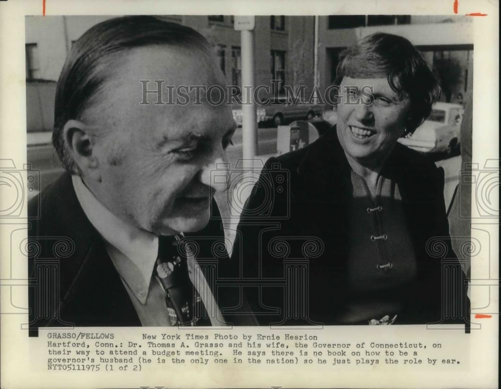1975 Press Photo Dr. Thomas A. Grasso and wife Ella Governor of Connecticut - Historic Images
