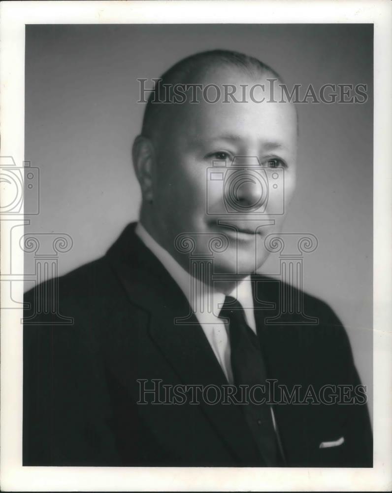 1962 Press Photo Carlyle Evans President of Gray Drug Stores - cvp06174 - Historic Images
