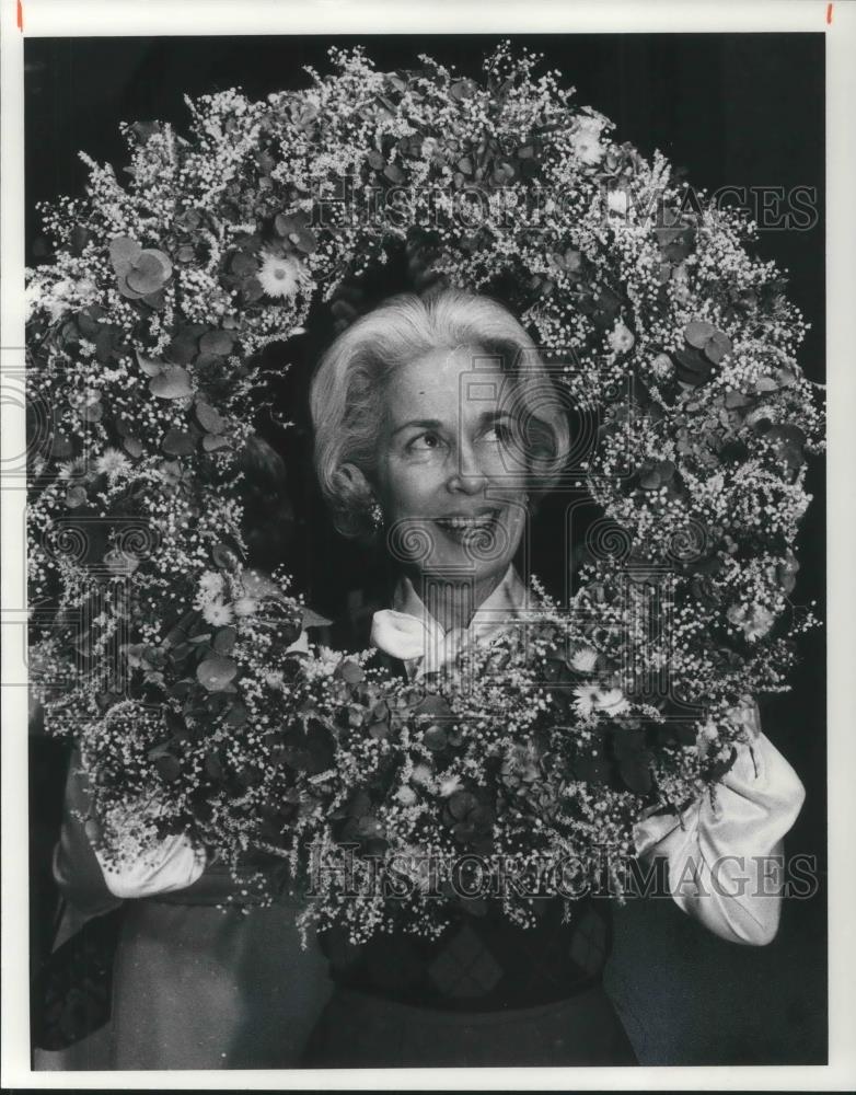 1976 Press Photo Mrs. Neville A. Chandler Christmas in America show - cvp07350 - Historic Images