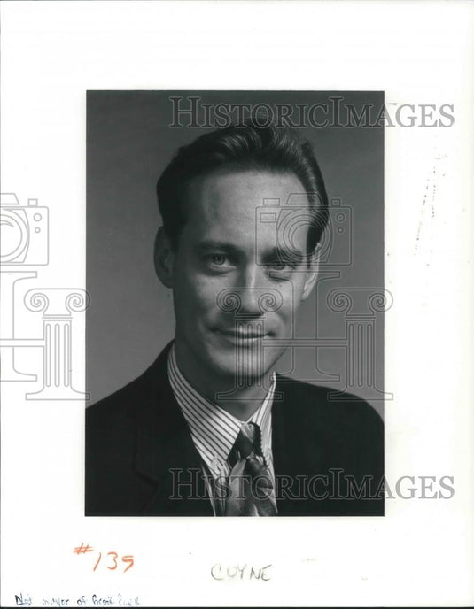 1981 Press Photo Thomas Cayne Candidate for 10th Congressional District - Historic Images
