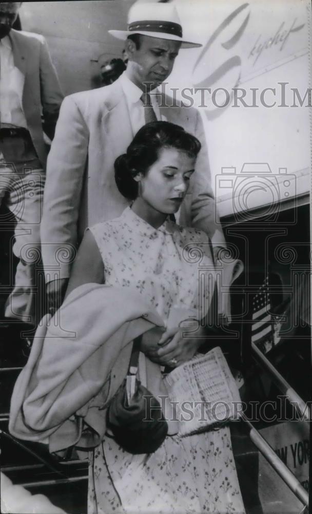 1954 Press Photo Susan Harper WItness to Murder &amp; Detective Robert Schott - Historic Images