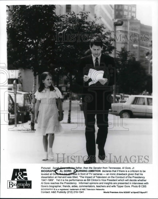 1998 Press Photo Senator Al Gore from Tennessee and Sarah Gore Biography Special - Historic Images