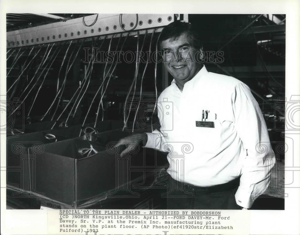 1993 Press Photo Ford Davey Sr. Vice President of Premix Inc. Ohio - cvp05709 - Historic Images