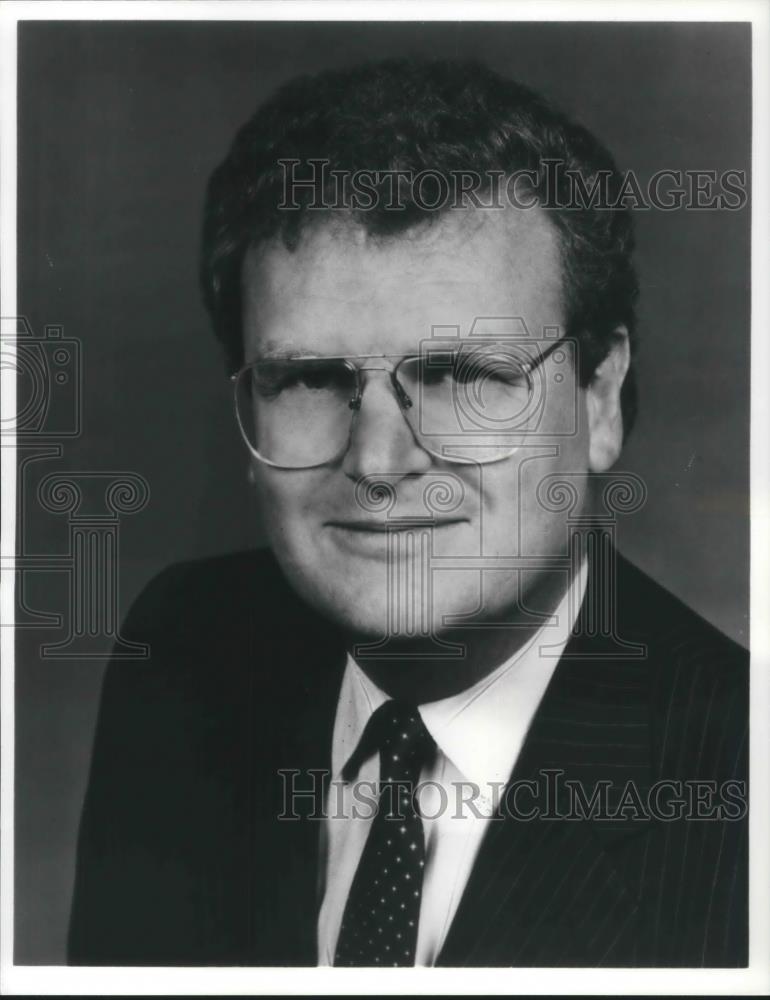 1989 Press Photo Howard Stringer President of CBS/Broadcast Group - cvp11432 - Historic Images