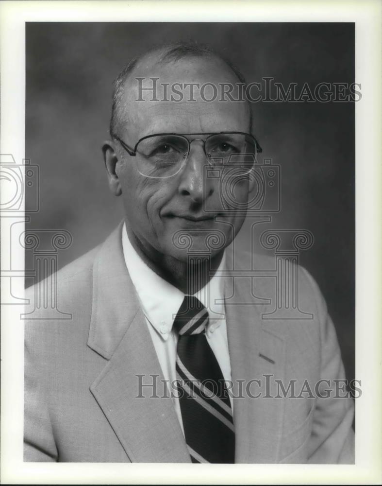 1992 Press Photo Salvatore J Grisaffe Dir Of Aerospace Tech Nasa Research Lab - Historic Images