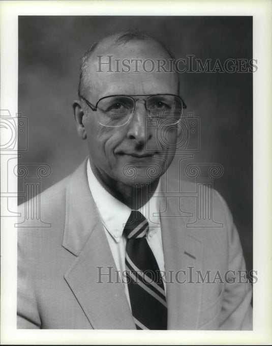1992 Press Photo Salvatore J Grisaffe Dir Of Aerospace Tech Nasa Research Lab - Historic Images