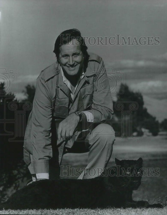 1987 Press Photo Jim Fowler Professional Zoologist Akron Zoological Park - Historic Images