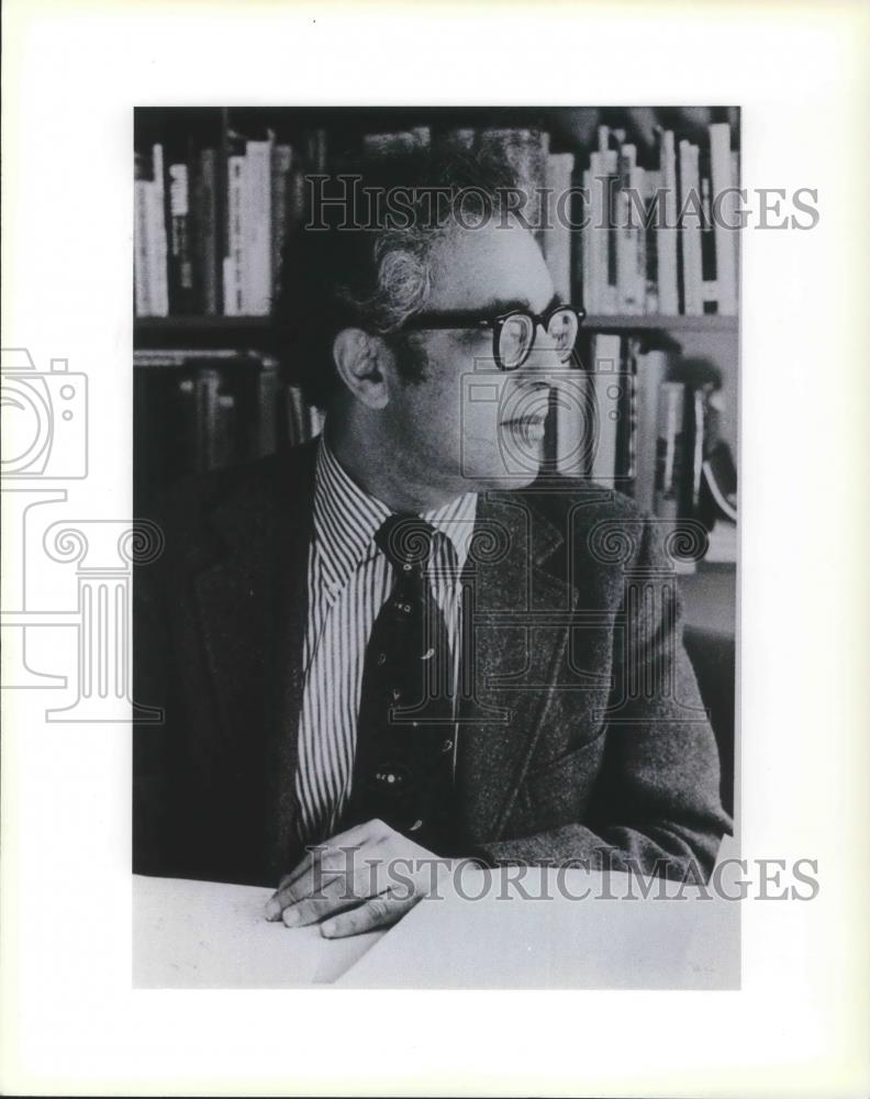 1983 Press Photo Nathan Glazer Sociologist and Professor at Harvard University - Historic Images