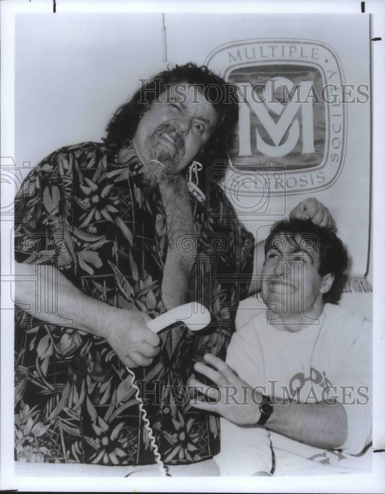 1988 Press Photo Lou Albano and Dave Fragnolli National Multiple Sclerosis Week - Historic Images