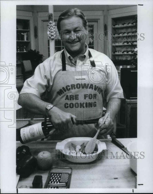 1986 Press Photo Donovan Jon Fandre Author, Television Personality, Cooking Teac - Historic Images