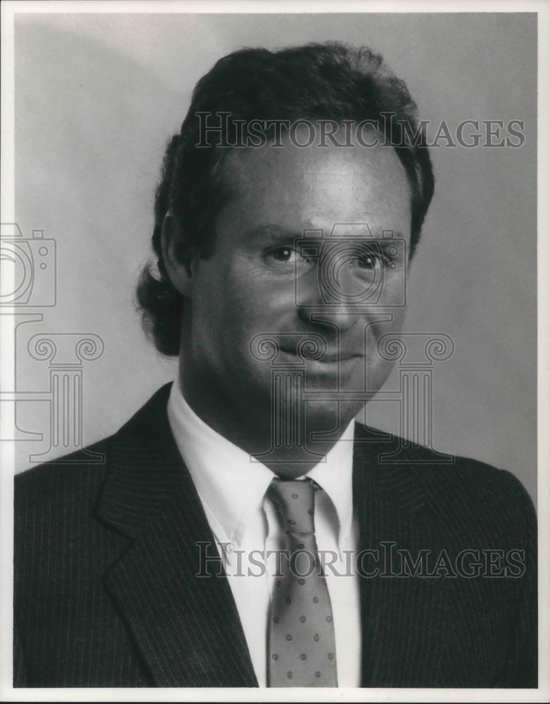 1990 Press Photo Jamie Erze Account Manager John Williams &amp; Associates Ltd. - Historic Images